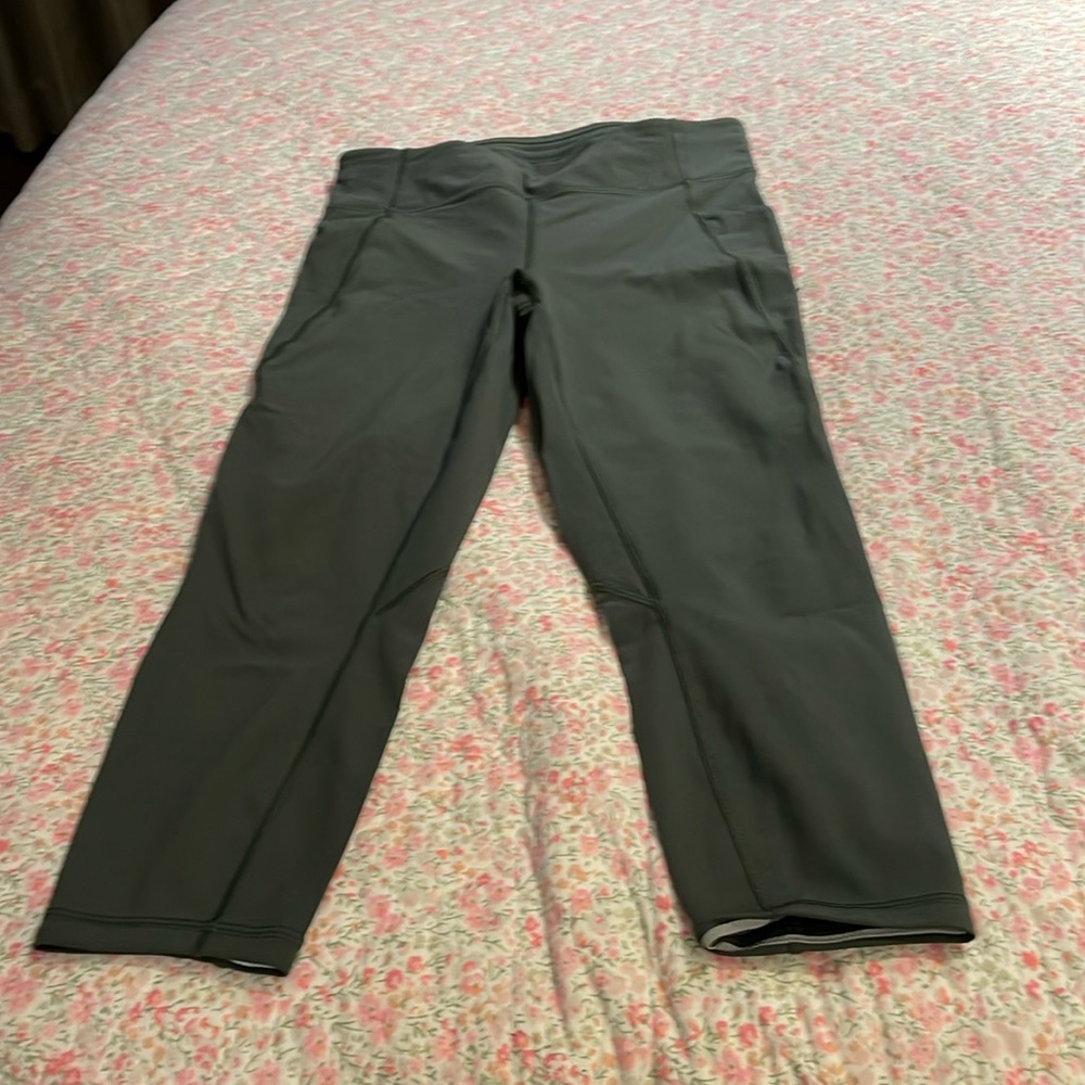 Lululemon yoga pants